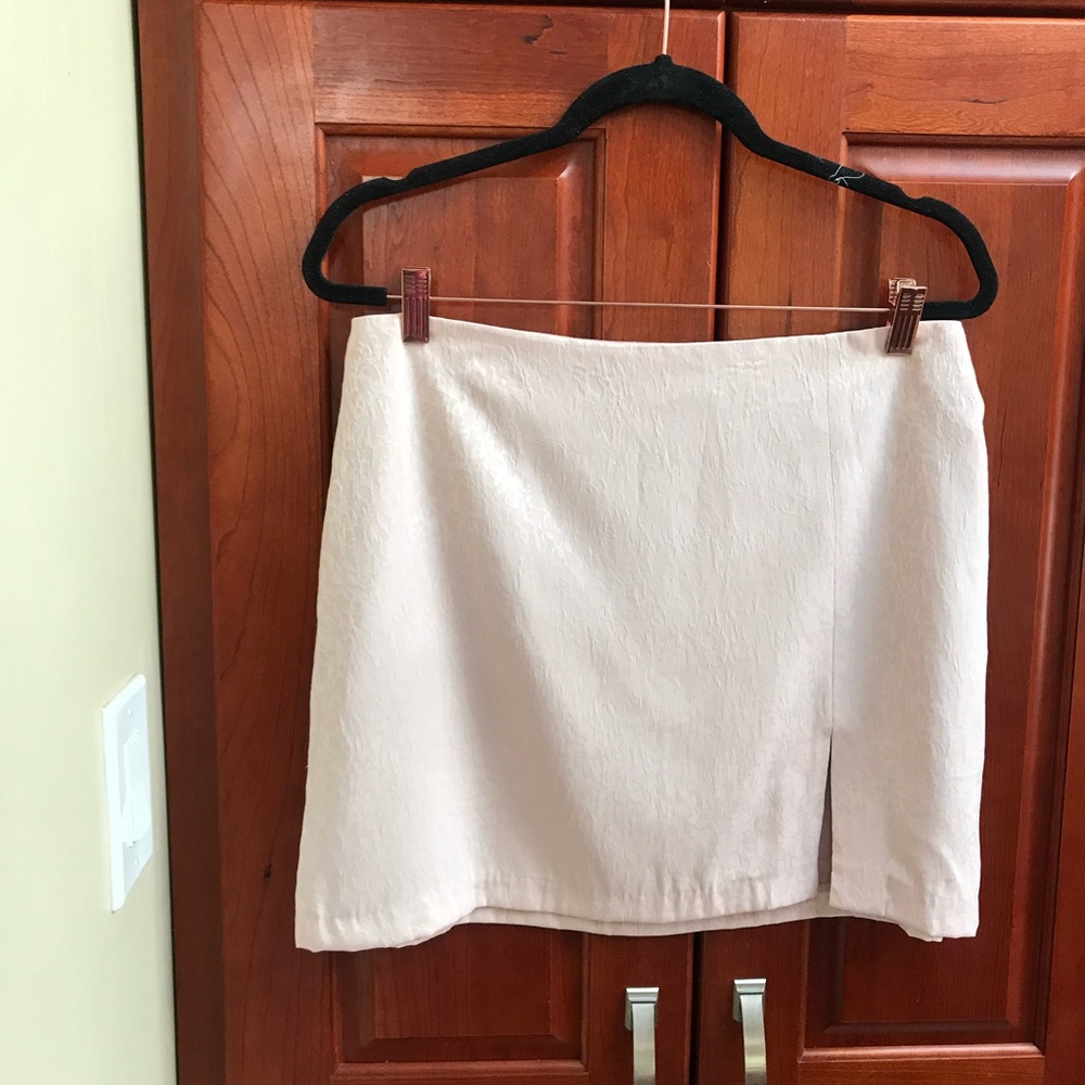 NWT House of Harlow 1960 Baby Pink Mini Skirt